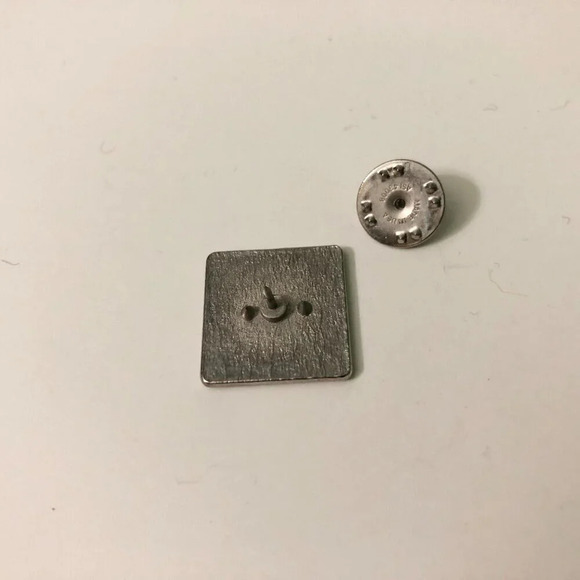 Mix Lot of 5 Pins Empire Club Canada AUUC Toronto Caledonia Pin - Picture 6 of 16